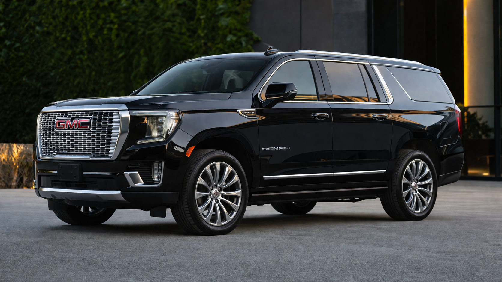 現在の主力車両GMC Yukon Denali XL
