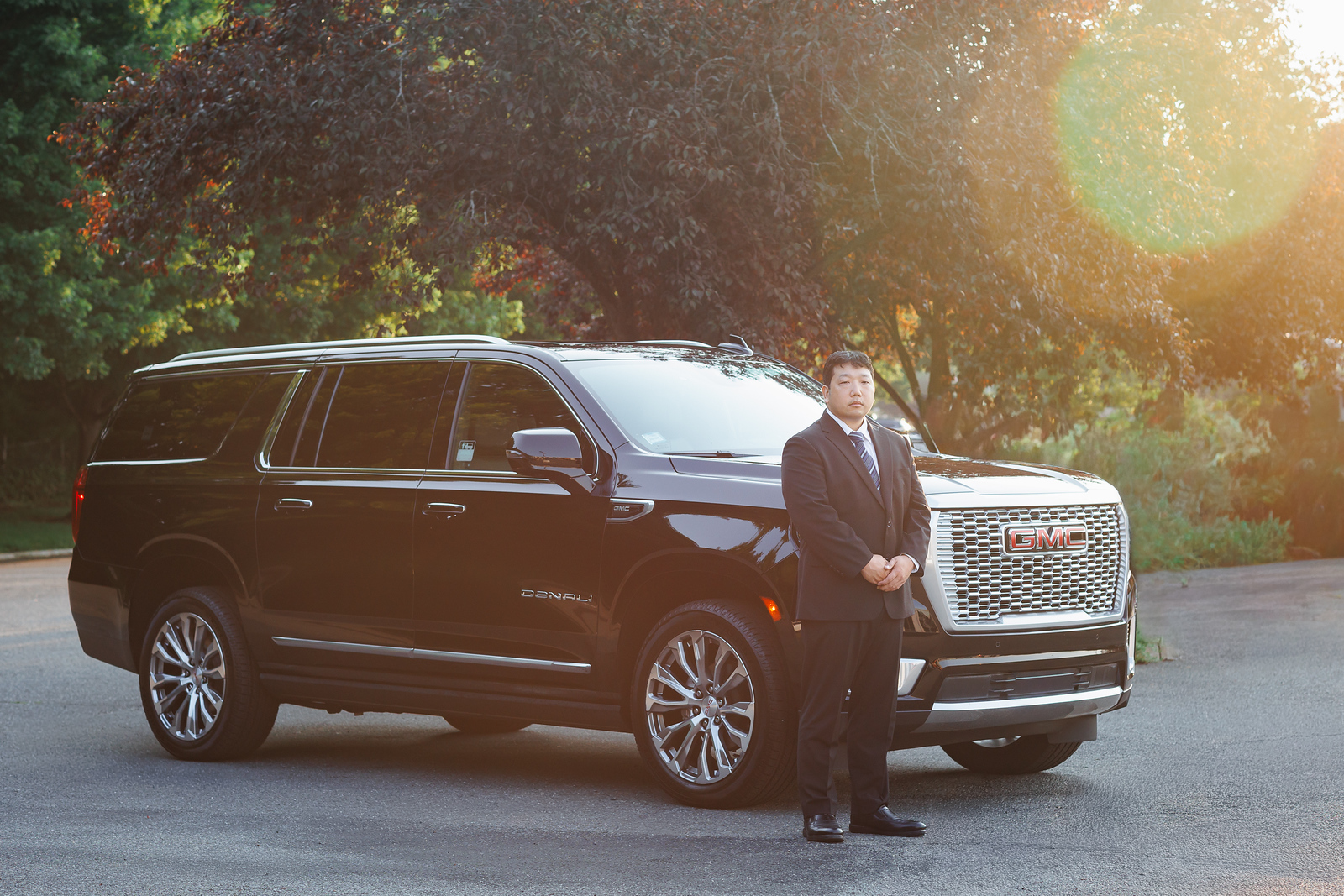 TAKI LIMO 日本語対応プロフェッショナルドライバー 髙橋海意志とGMC Yukon Denali XL